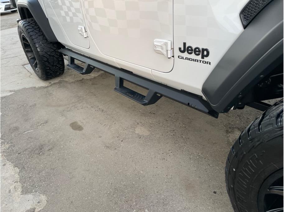 2020 Jeep Gladiator Sport Pickup 4D 5 ft