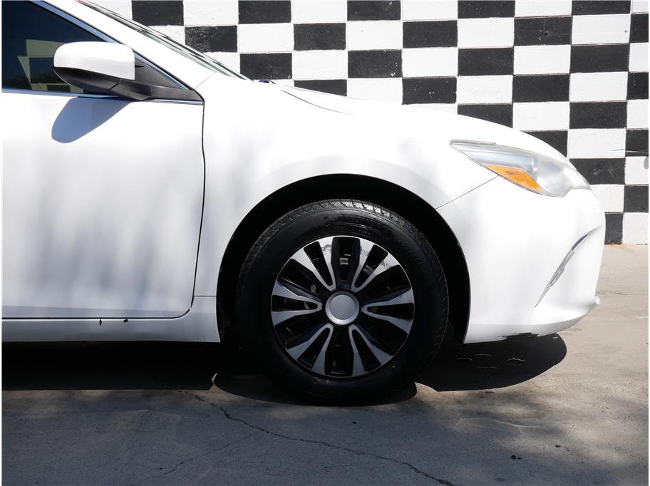 2017 Toyota Camry LE Sedan 4D