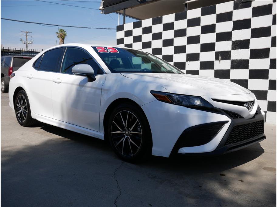 2023 Toyota Camry SE Sedan 4D