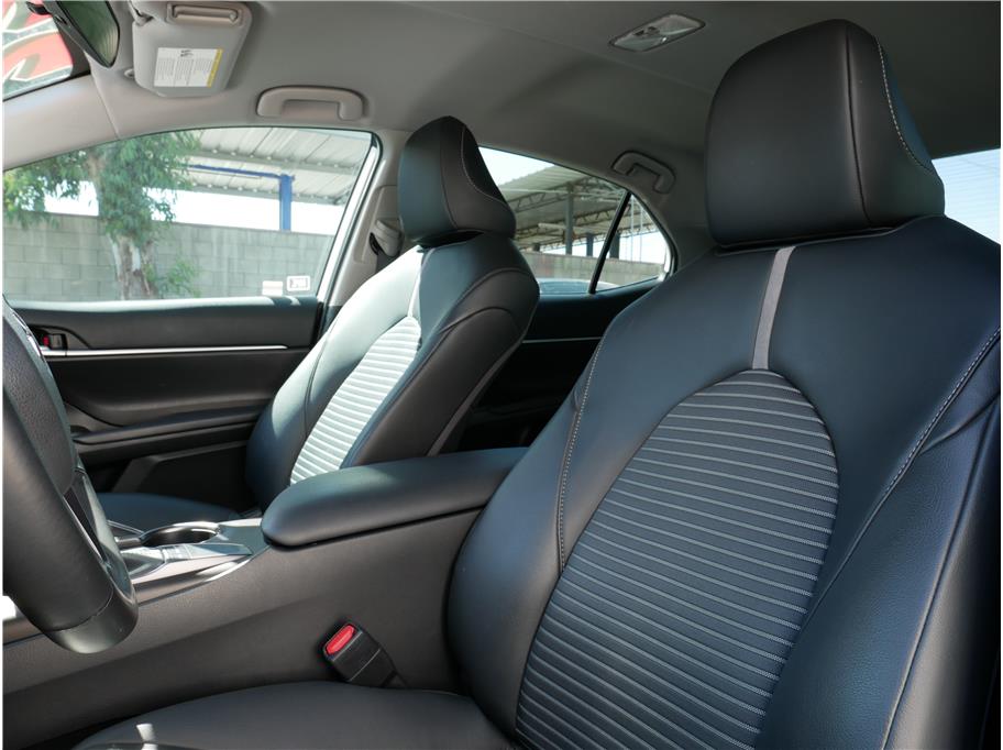 2023 Toyota Camry SE Sedan 4D