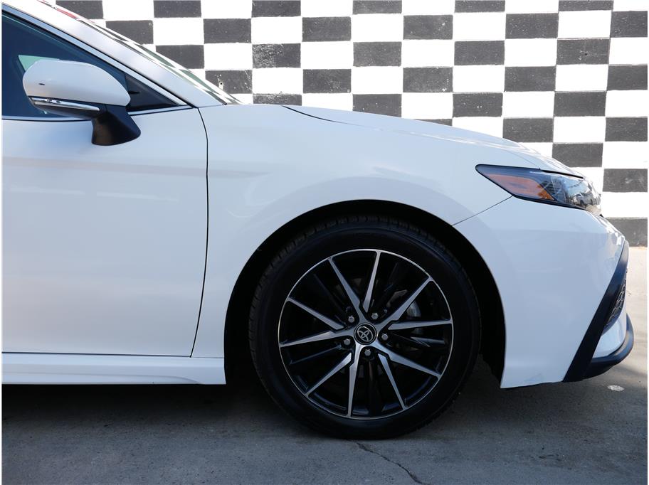2023 Toyota Camry SE Sedan 4D