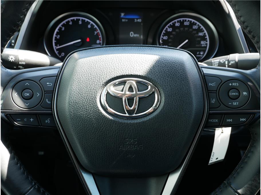 2023 Toyota Camry SE Sedan 4D