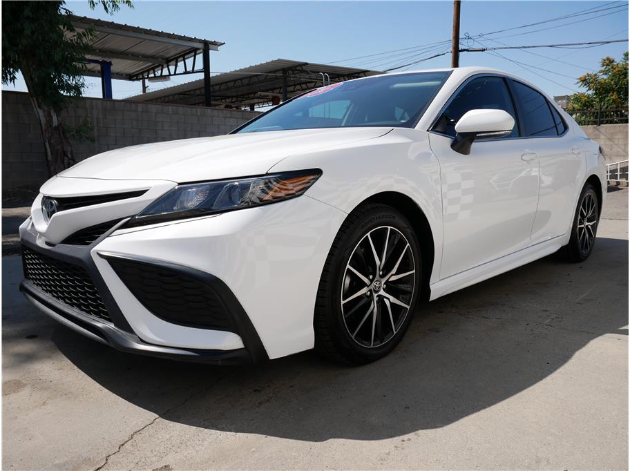 2023 Toyota Camry SE Sedan 4D