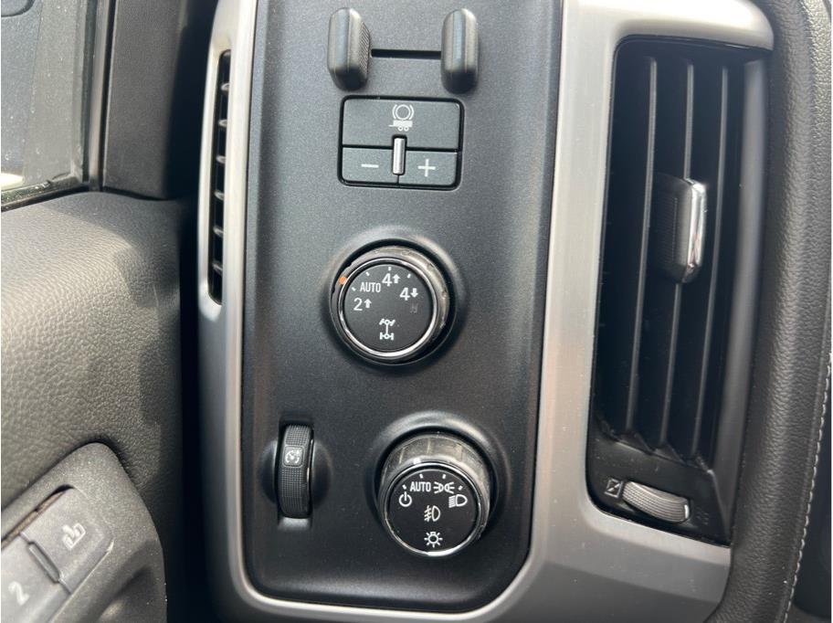 2015 GMC Sierra 1500 Crew Cab SLT Pickup 4D 5 3/4 ft
